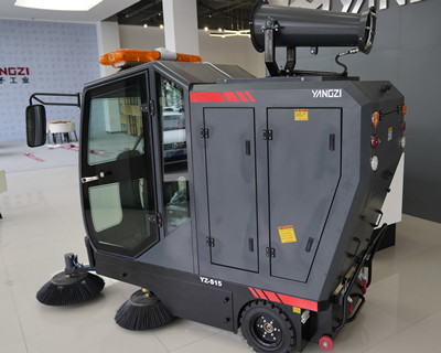 駕駛式掃地機(jī) 駕駛式掃地機(jī)